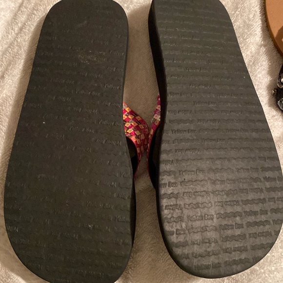 Yellow Box Size 7.5 Sequin Rhinestone Bundle - Picture 5 of 7